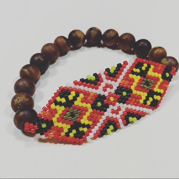 AlamaniDesigns Jewelry - Handmade seed and stone beads stretch bracelet